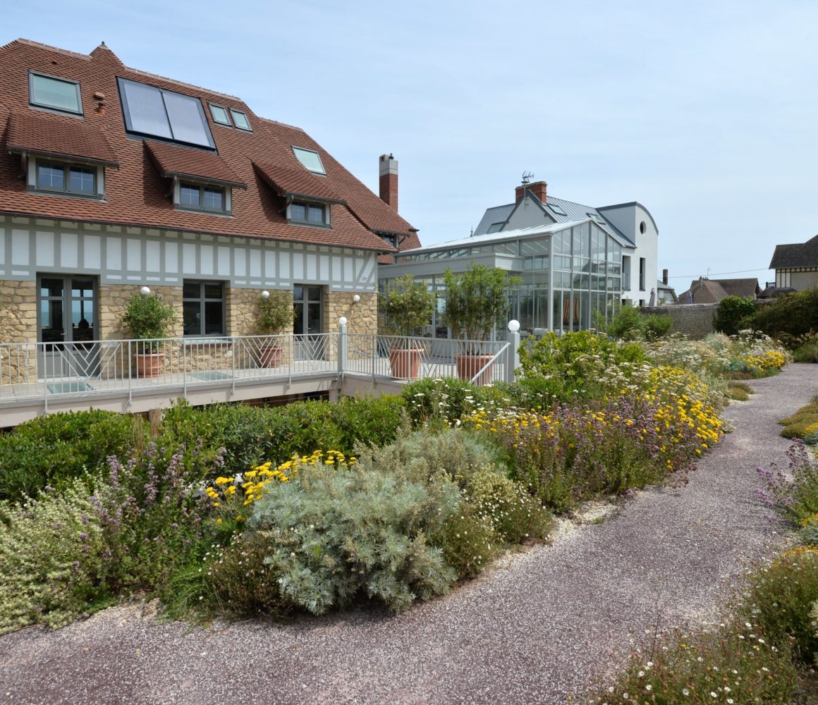 Fond de tableau du jardin en front de mer