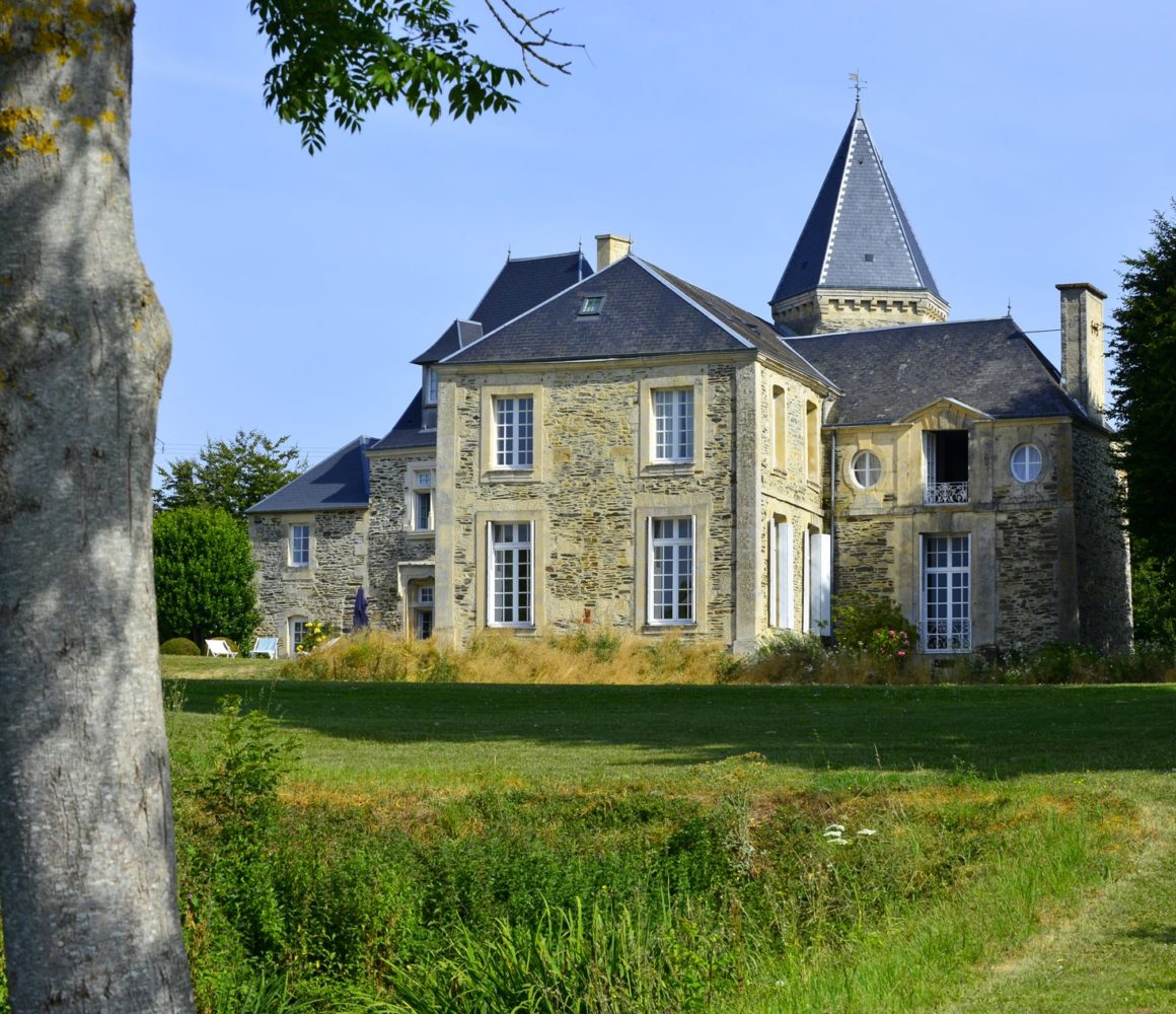 Ancien château en campagne Normande, un jardin historique