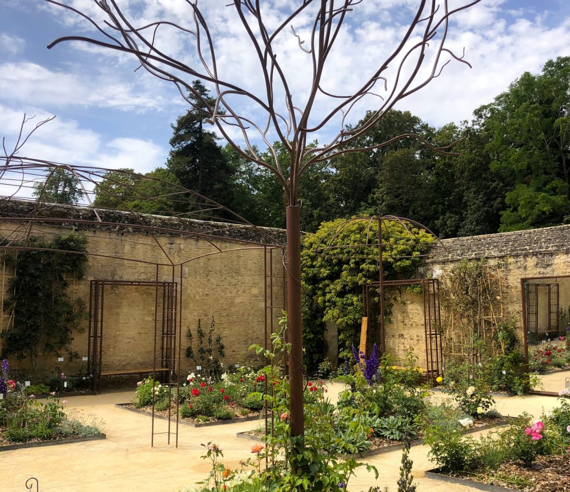 Structures en acier de la Roseraie du château de Canon